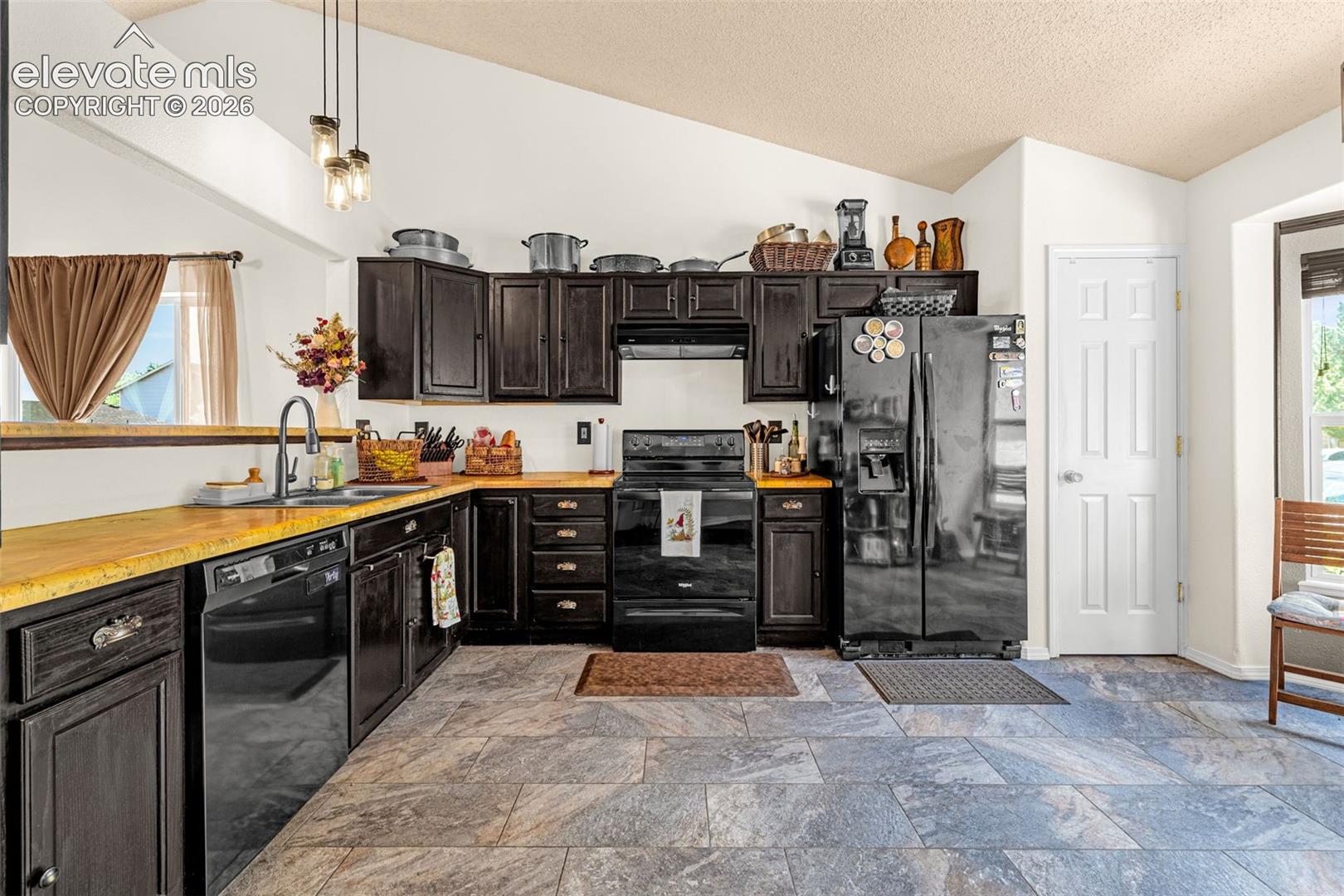 Listing photo 7 for 2135 Bent Tree Lane