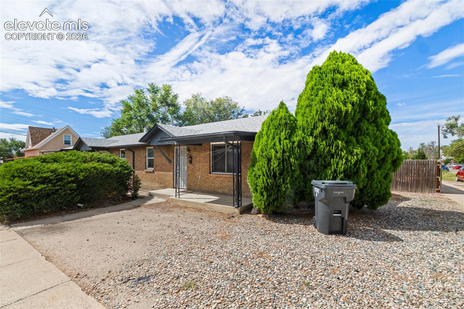 Listing photo 5 for 1017 /1019 N Elizabeth Street