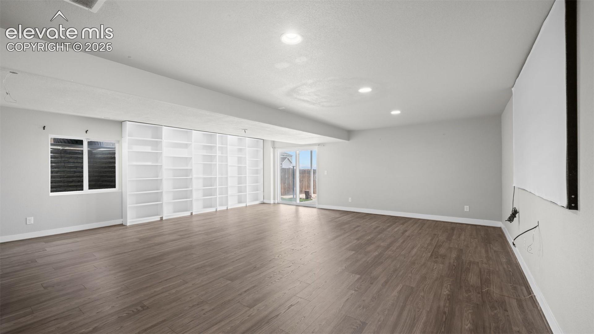 Listing photo 32 for 9773 Witherbee Drive
