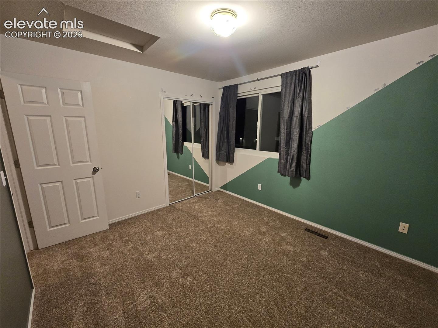 Listing photo 33 for 8059 Oliver Road