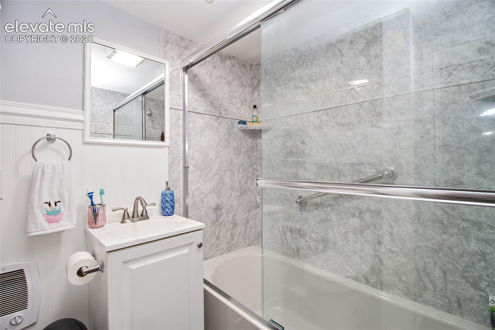Listing photo 12 for 8 Narrows Road