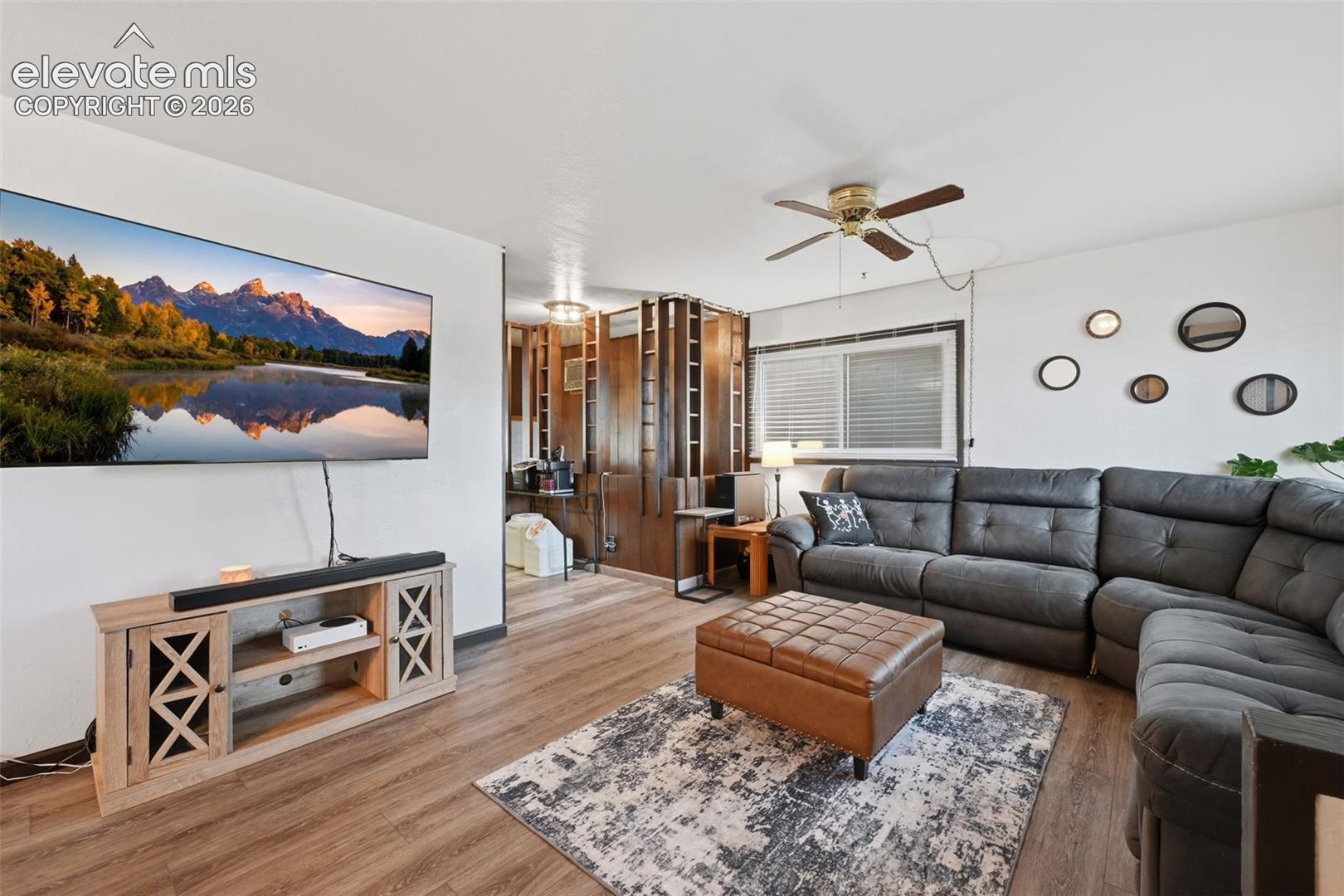 Listing photo 10 for 2637 Waldean Street