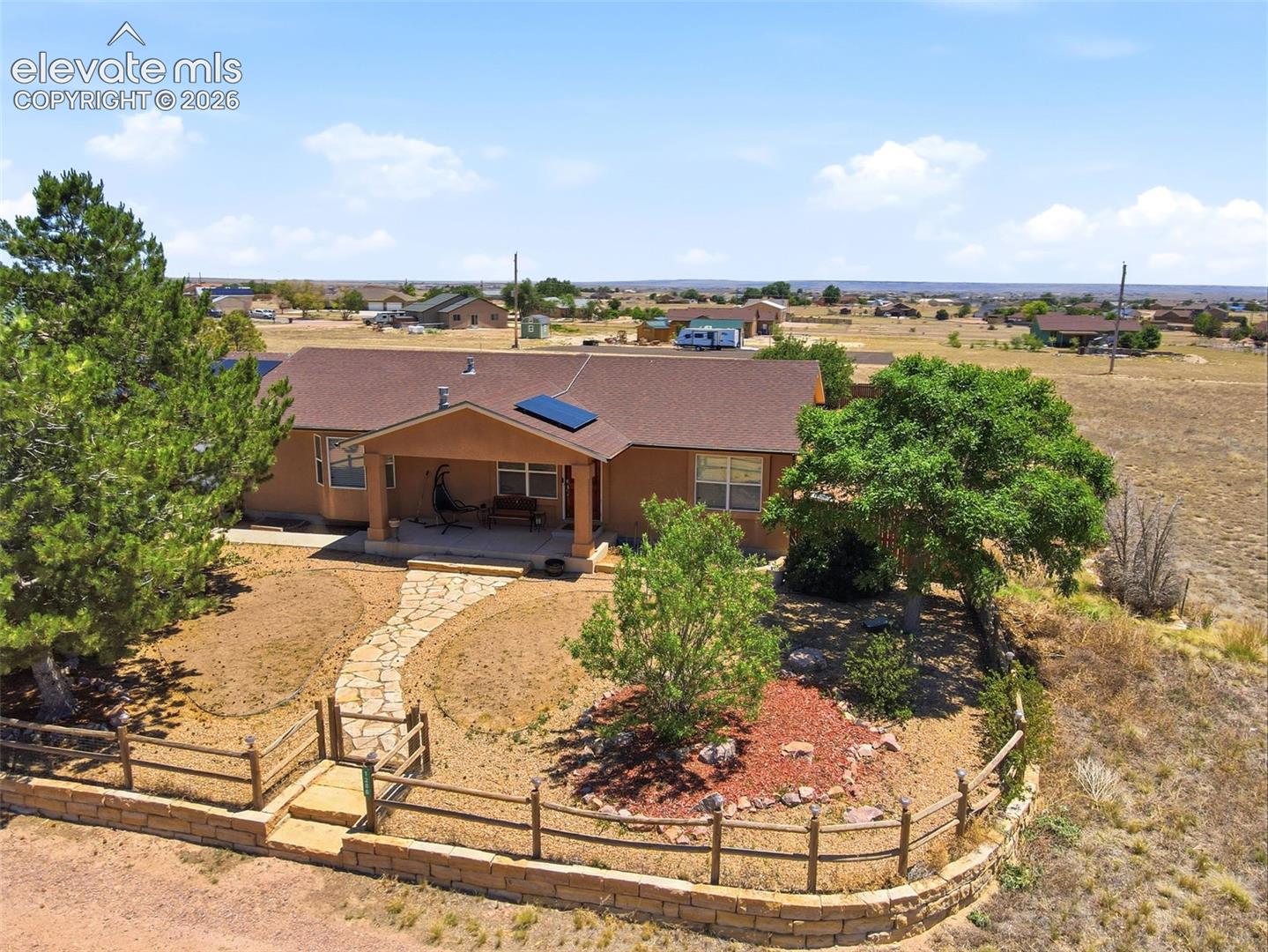 Listing photo 43 for 1286 N Ladonia Drive