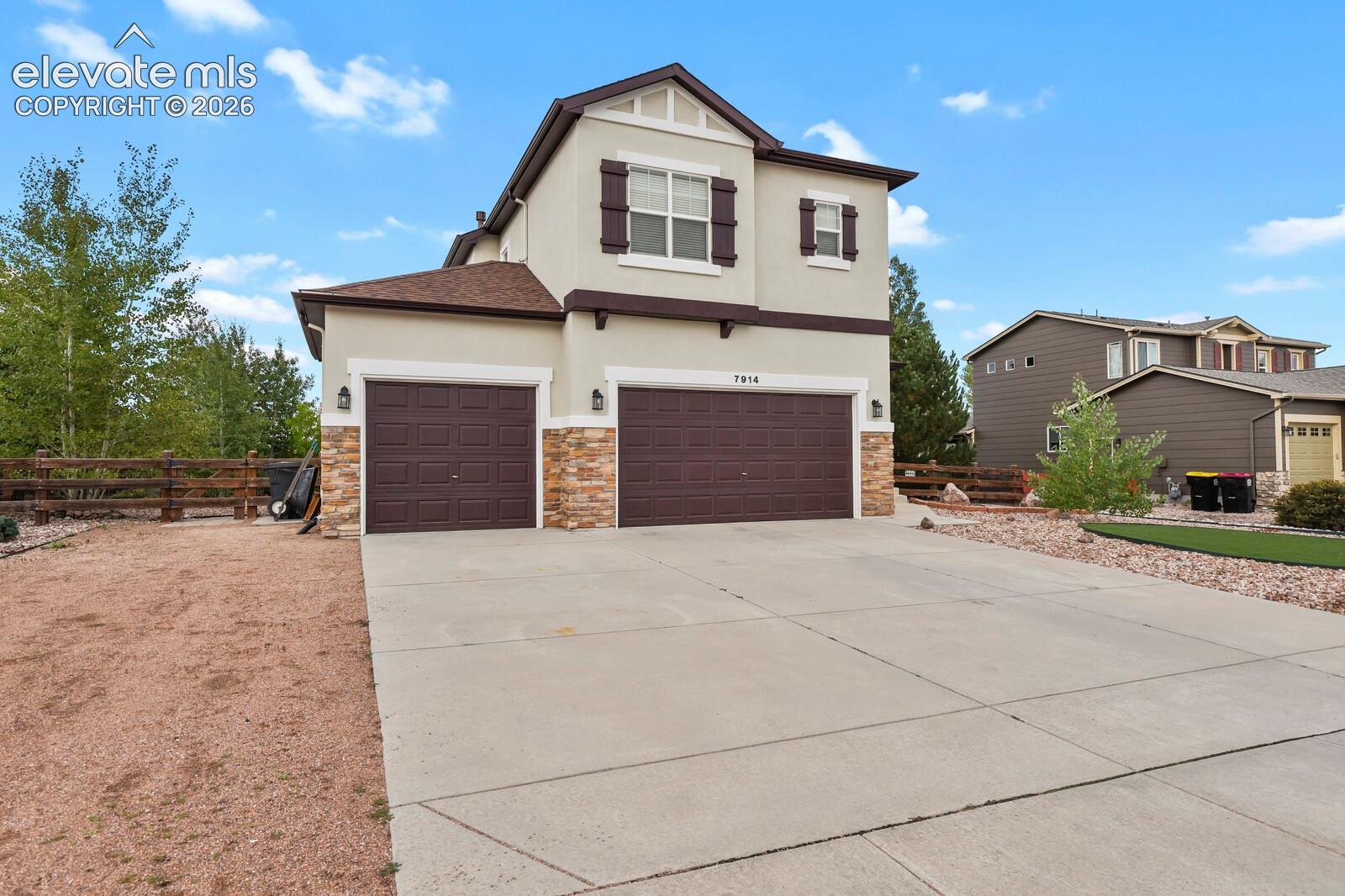 Listing photo 4 for 7914 Antelope Meadows Circle