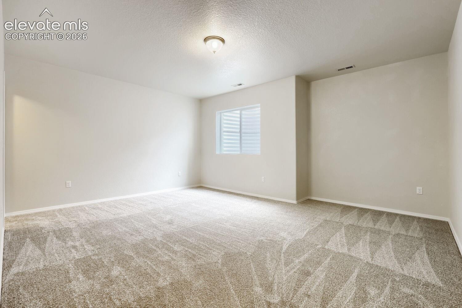Listing photo 29 for 10967 Klondike Drive