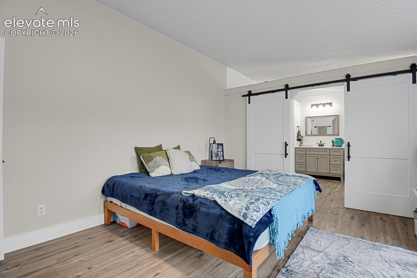 Listing photo 21 for 2329 Southpark Road