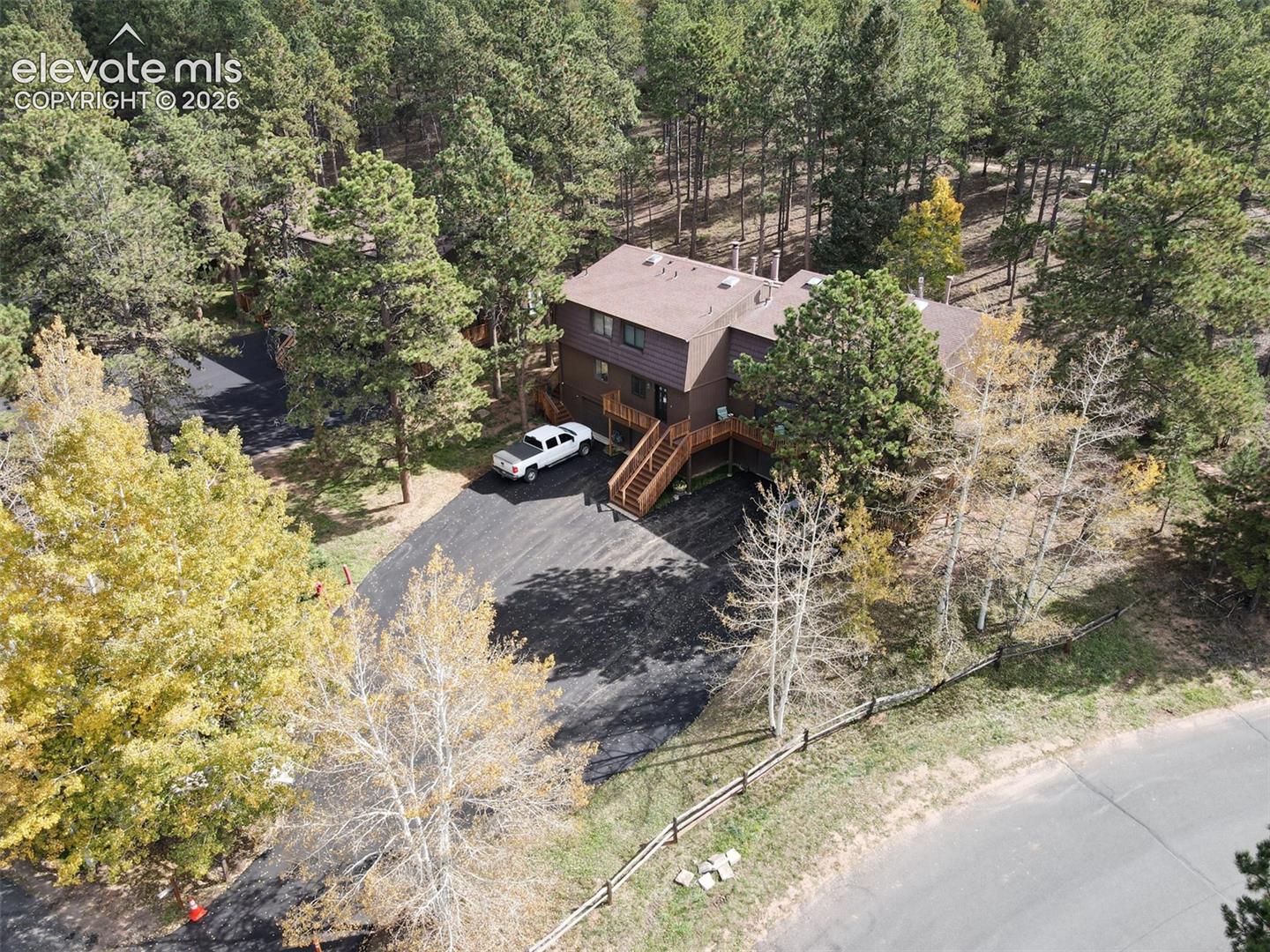 Listing photo 35 for 590 Manor Court B