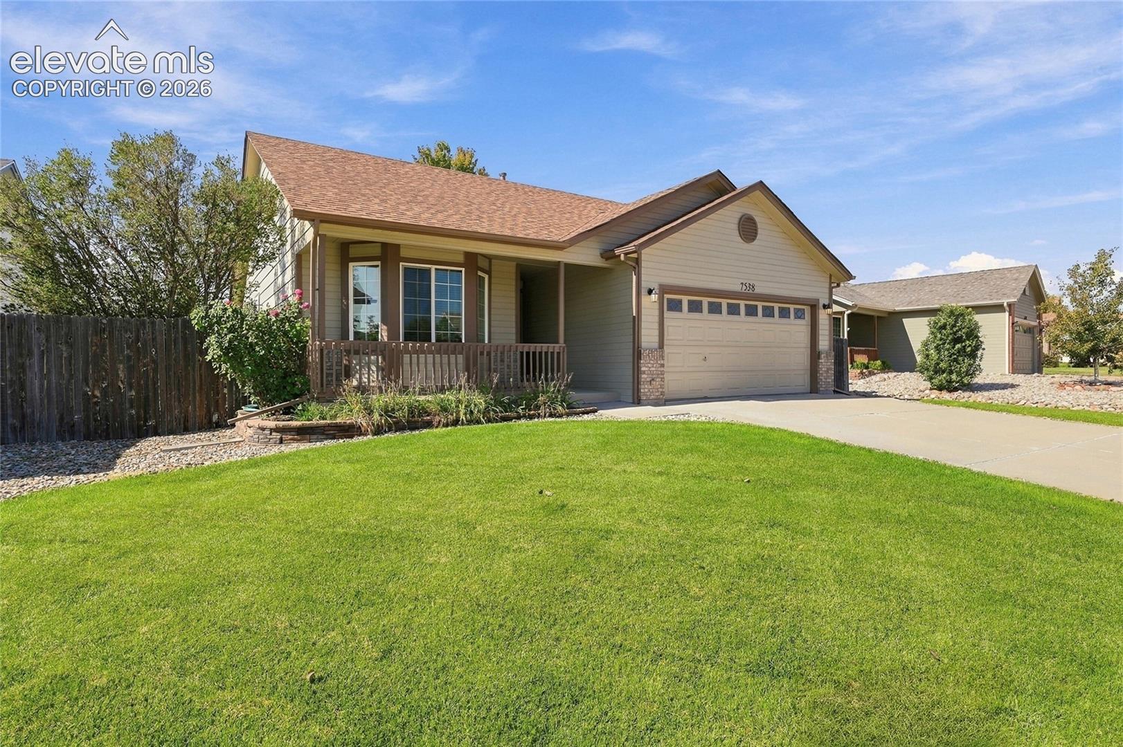 Listing photo 3 for 7538 Sailwind Drive