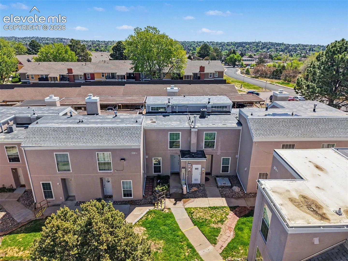 Listing photo 3 for 3110 Van Teylingen Drive E