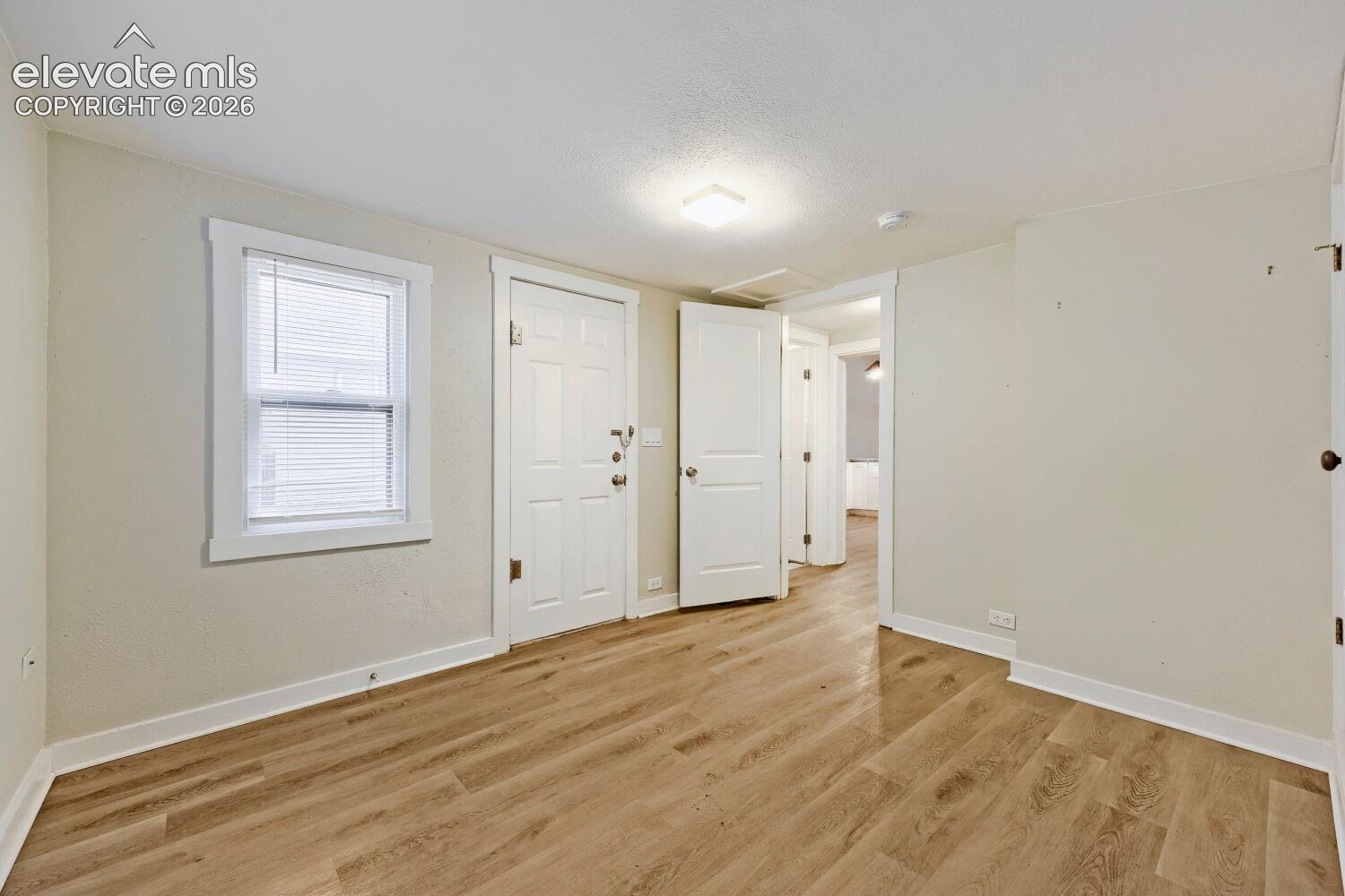 Listing photo 10 for 1112 2nd Street