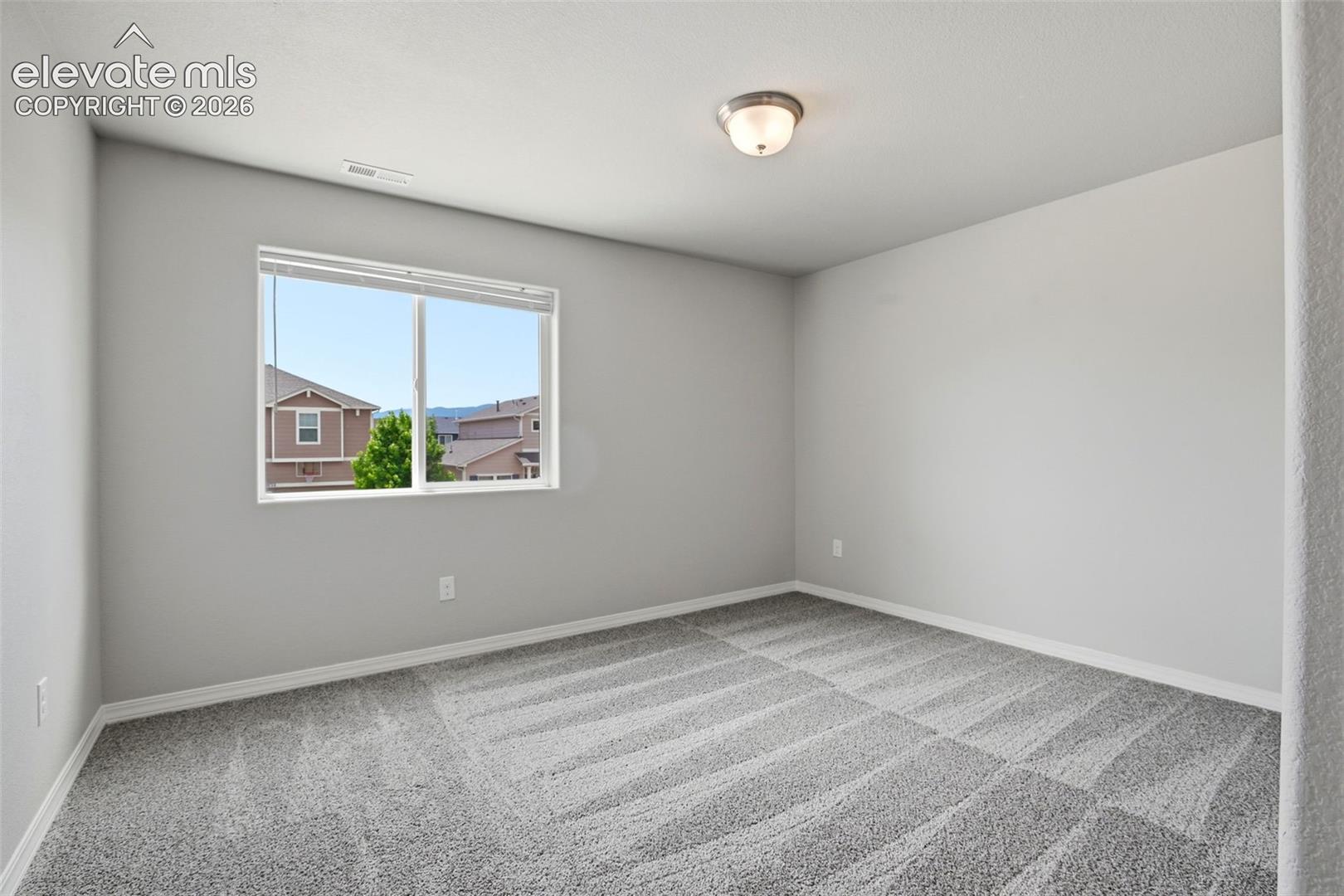 Listing photo 33 for 10725 Traders Parkway