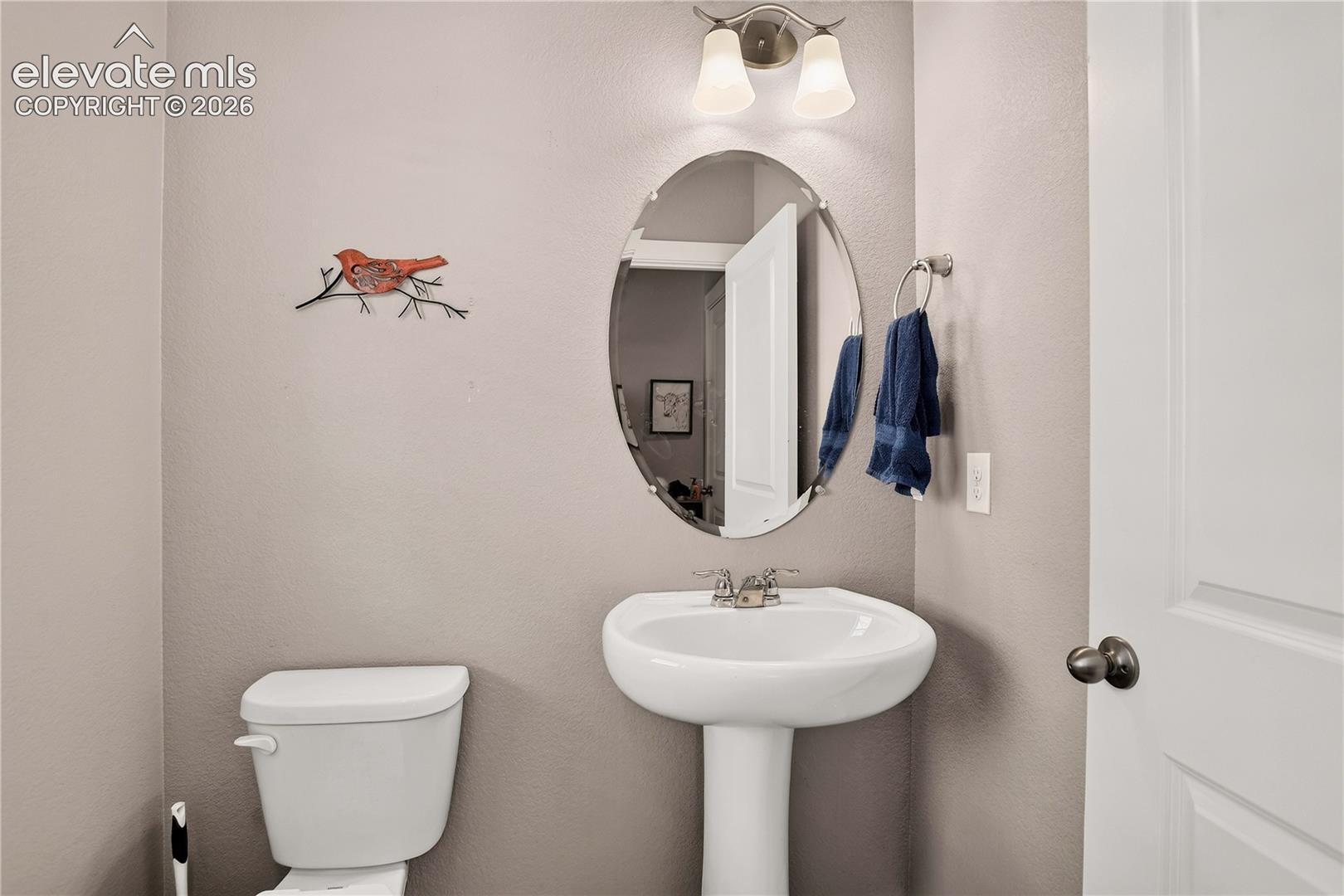 Listing photo 10 for 2051 Rosette Lane