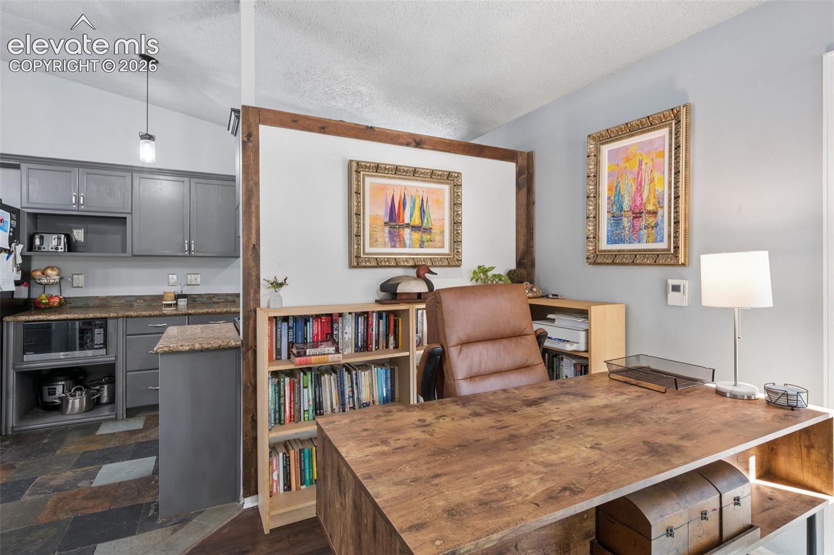 Listing photo 12 for 14015 Timber Grove Lane