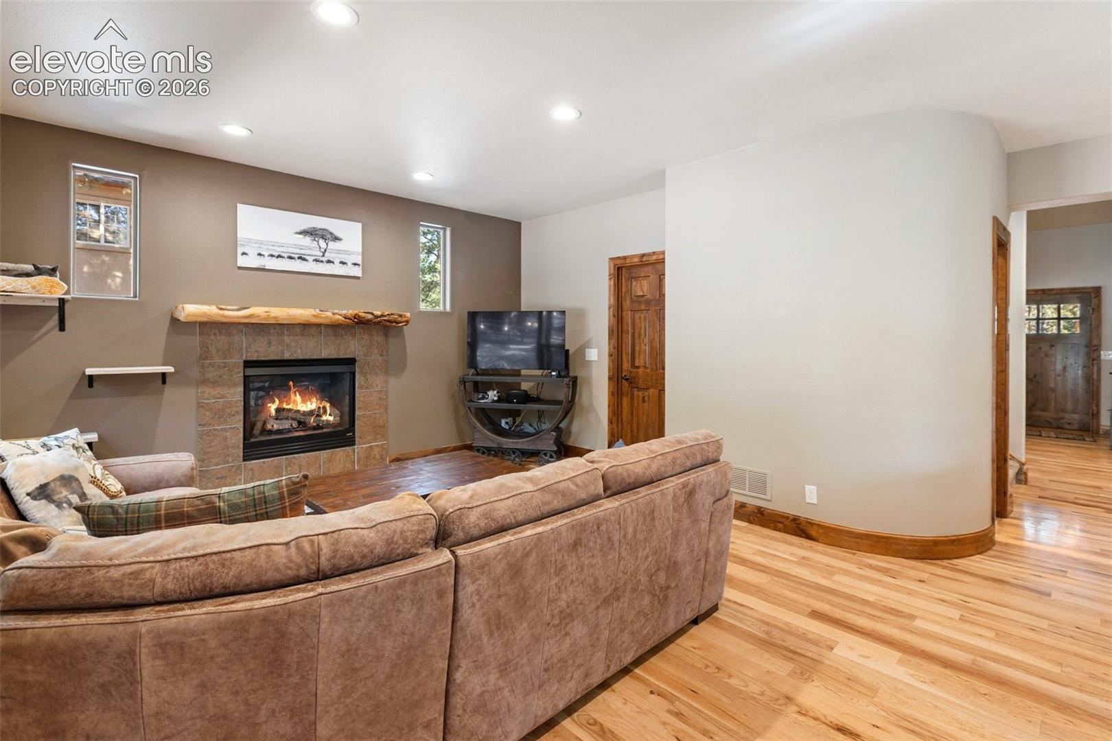 Listing photo 15 for 1195 Karen Lane