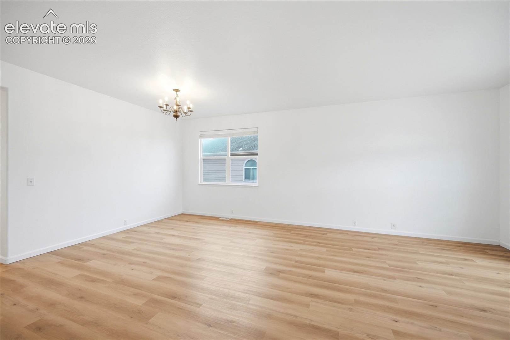 Listing photo 6 for 12354 Pine Valley Circle