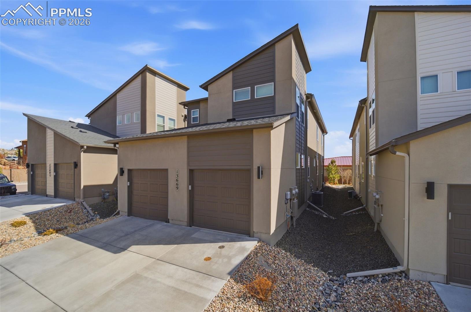 Listing photo 5 for 13669 Flurry Heights