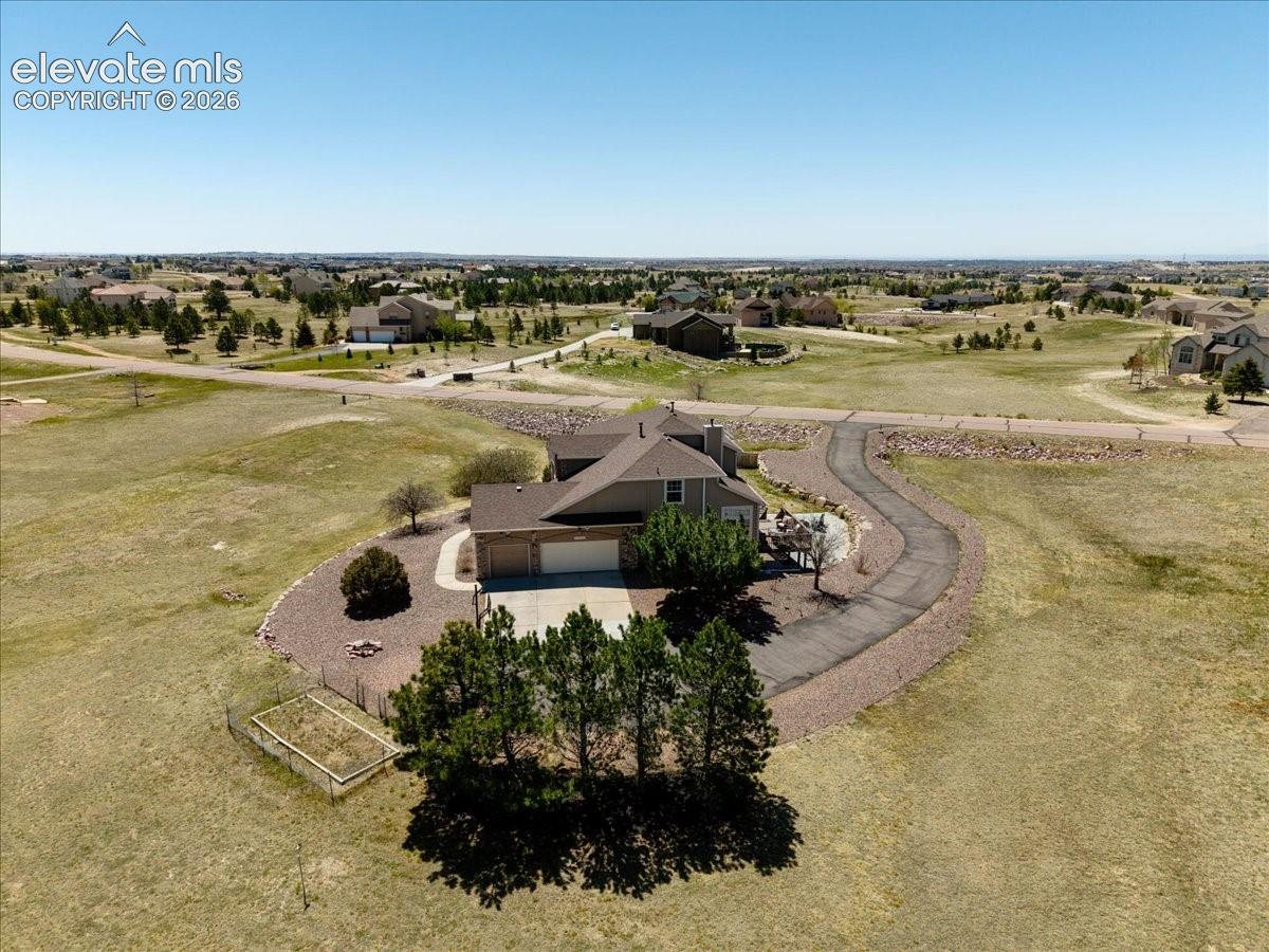 Listing photo 42 for 9736 Cairngorm Way