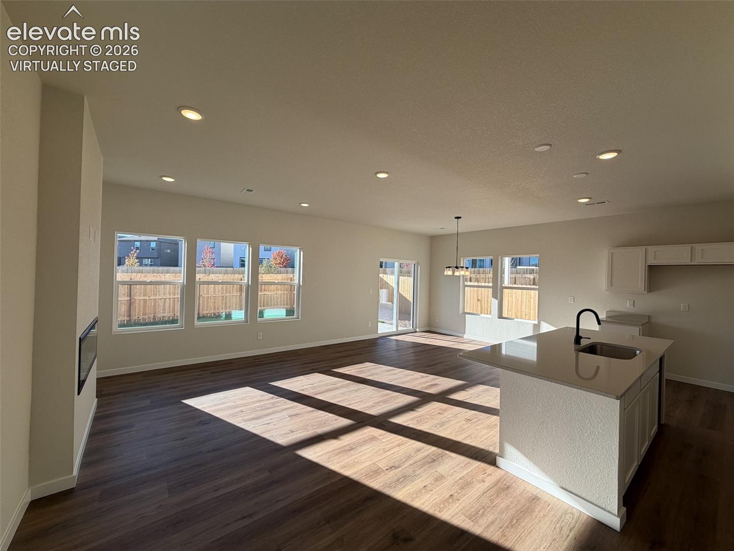 Listing photo 3 for 8515 Blue Feather Loop