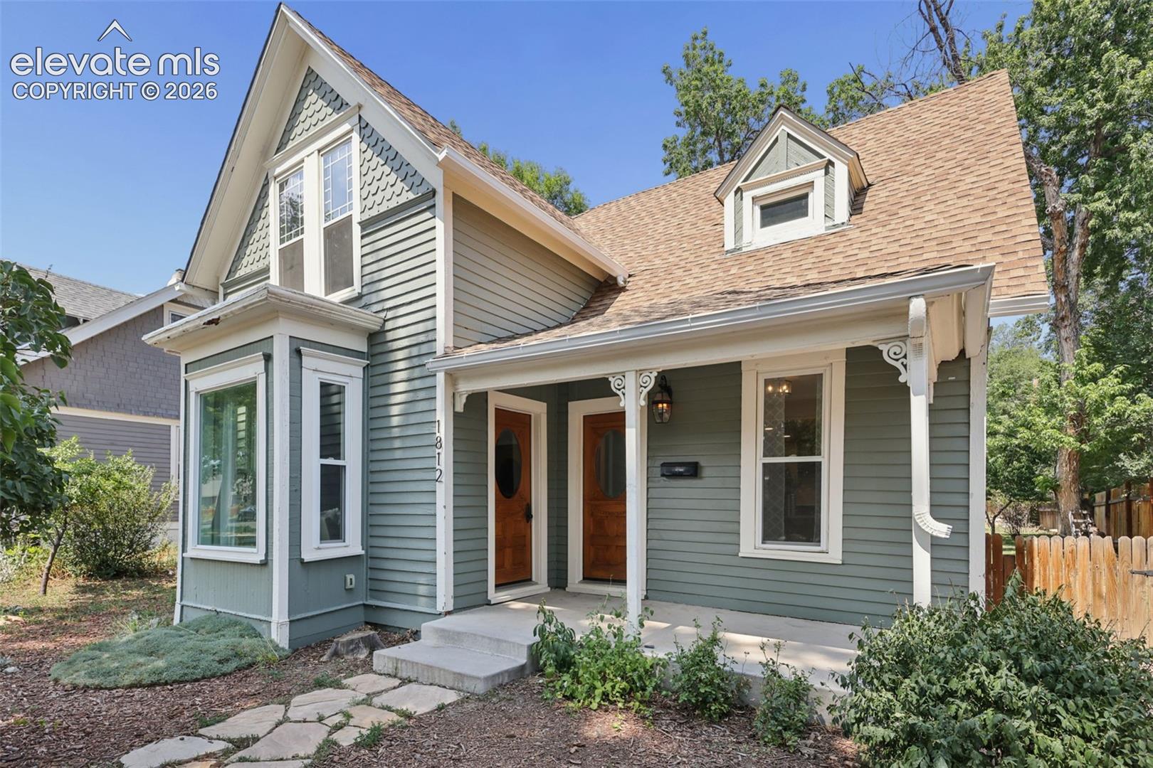 1812 W Pikes Peak Avenue โ listing photo