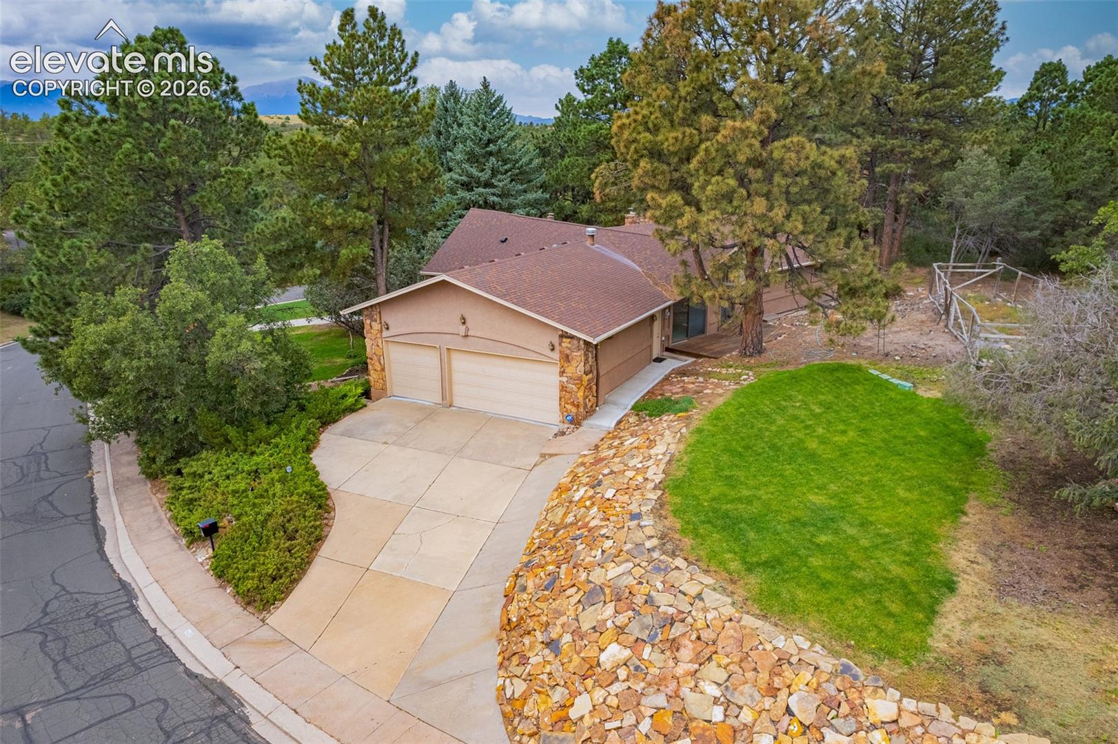 Listing photo 44 for 3510 David Lane