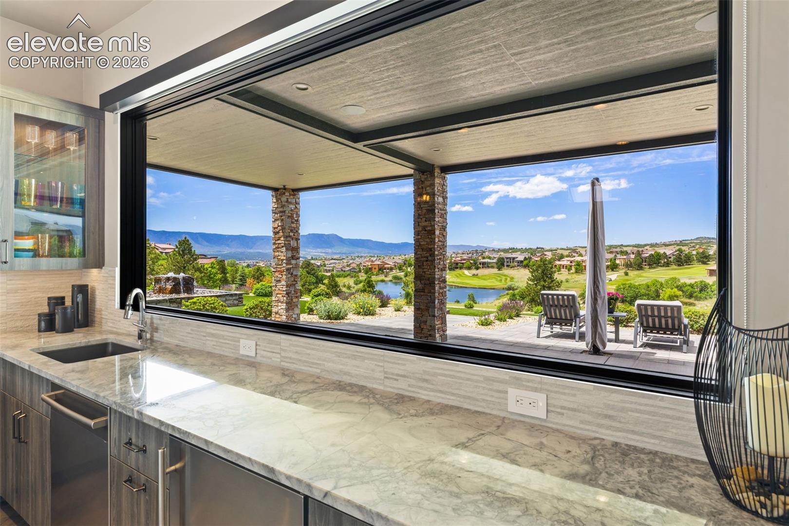 Listing photo 32 for 1484 Vine Cliff Heights