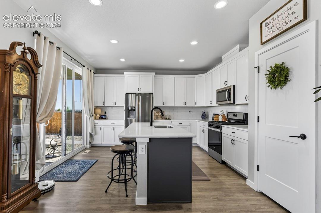 Listing photo 14 for 22060 Cattlemen Run