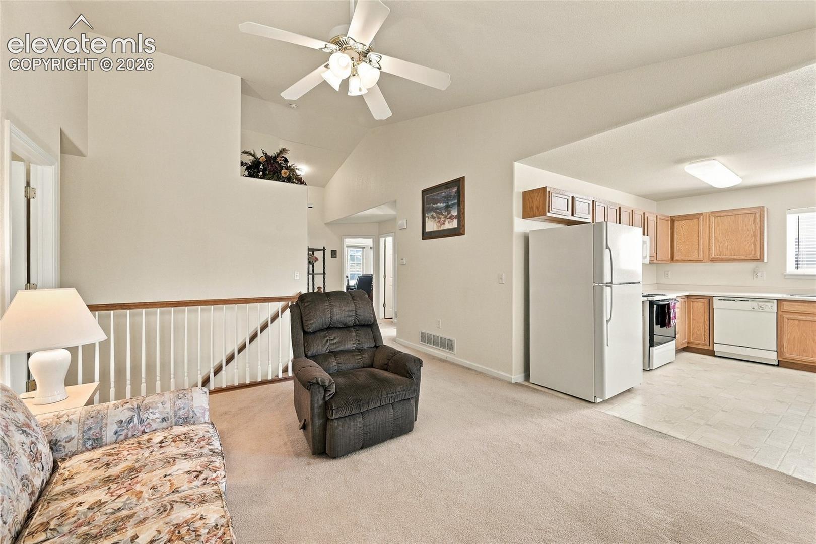 Listing photo 15 for 7538 Sailwind Drive