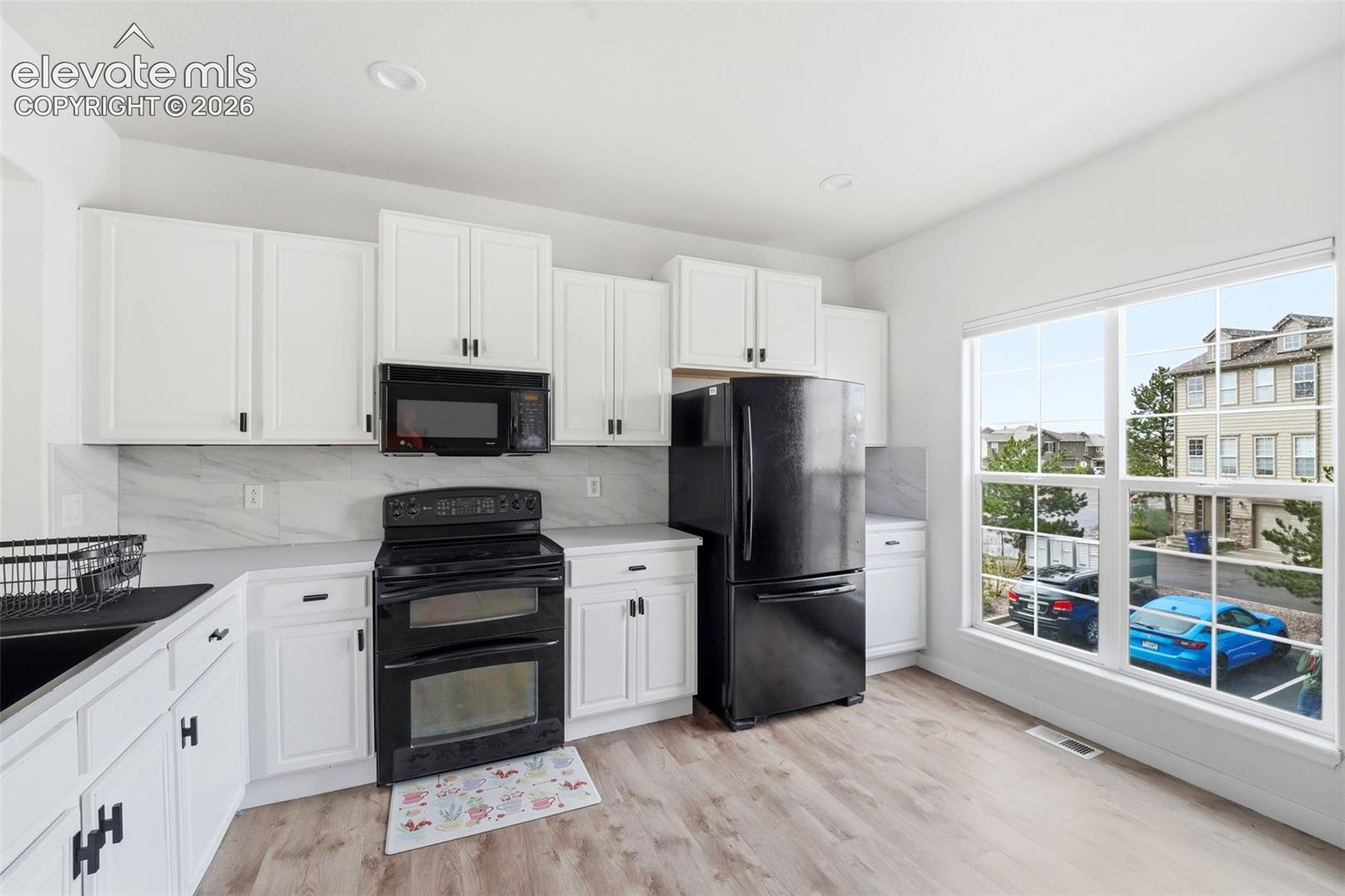 Listing photo 4 for 1167 Autumn Star Point