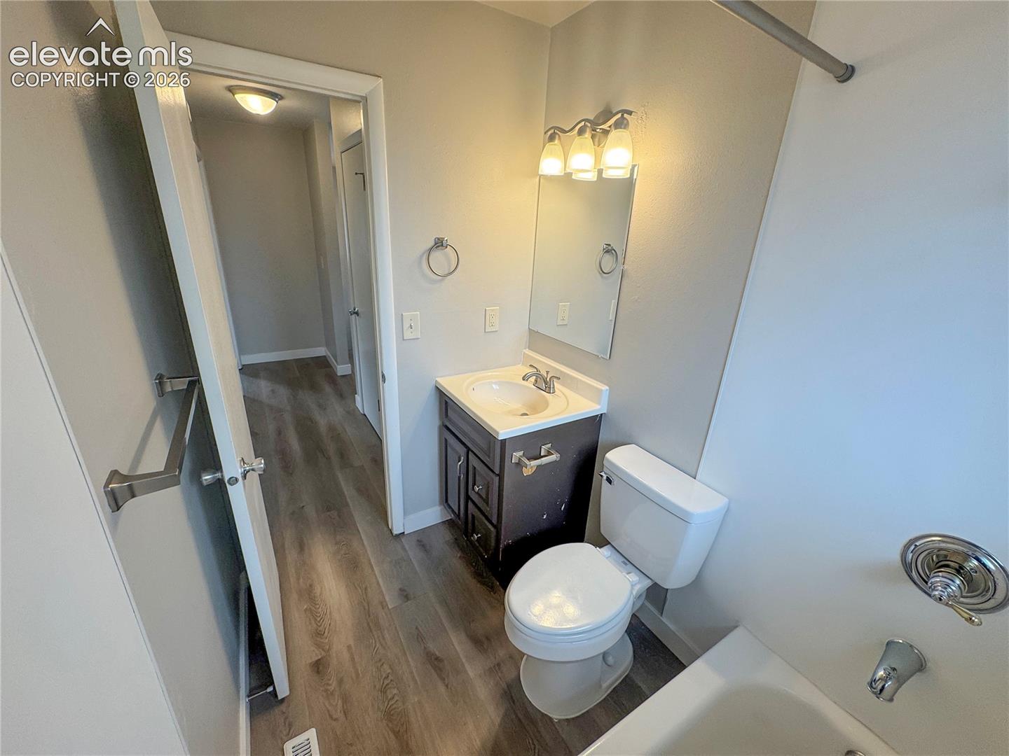 Listing photo 20 for 6074 Del Rey Drive