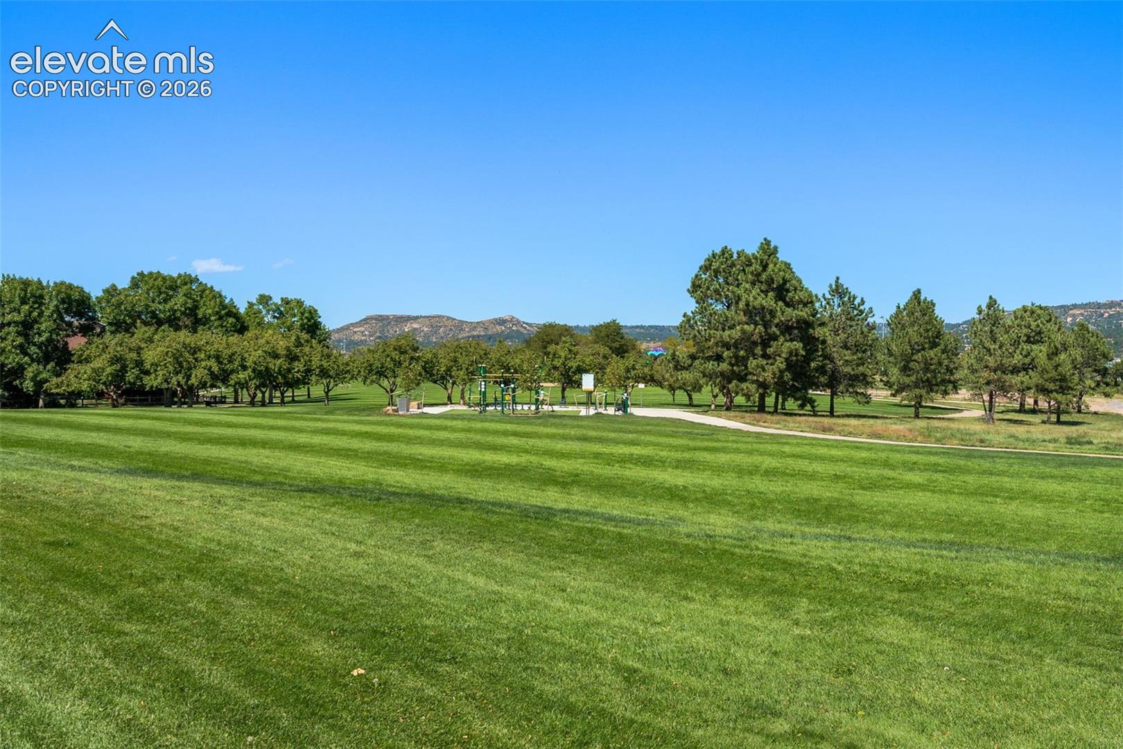 Listing photo 32 for 4298 N Meadows Drive