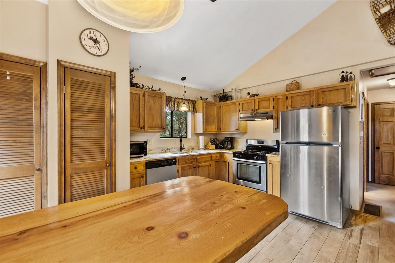 Listing photo 16 for 391 Timber Ridge Road