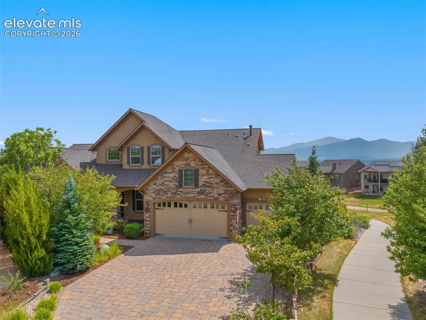 Listing photo 2 for 1077 Crystal Basin Drive