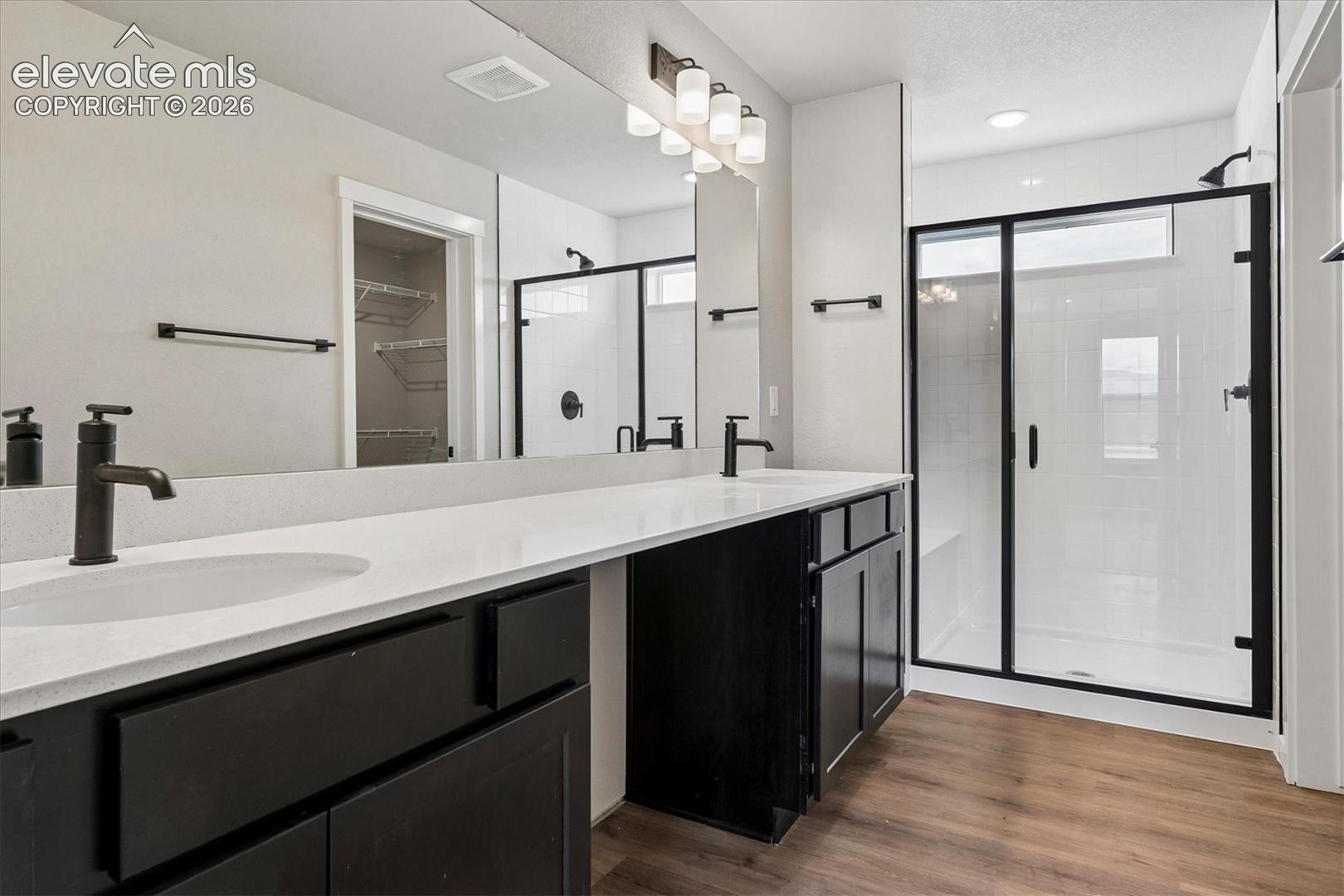Listing photo 14 for 9660 Blaurock Drive