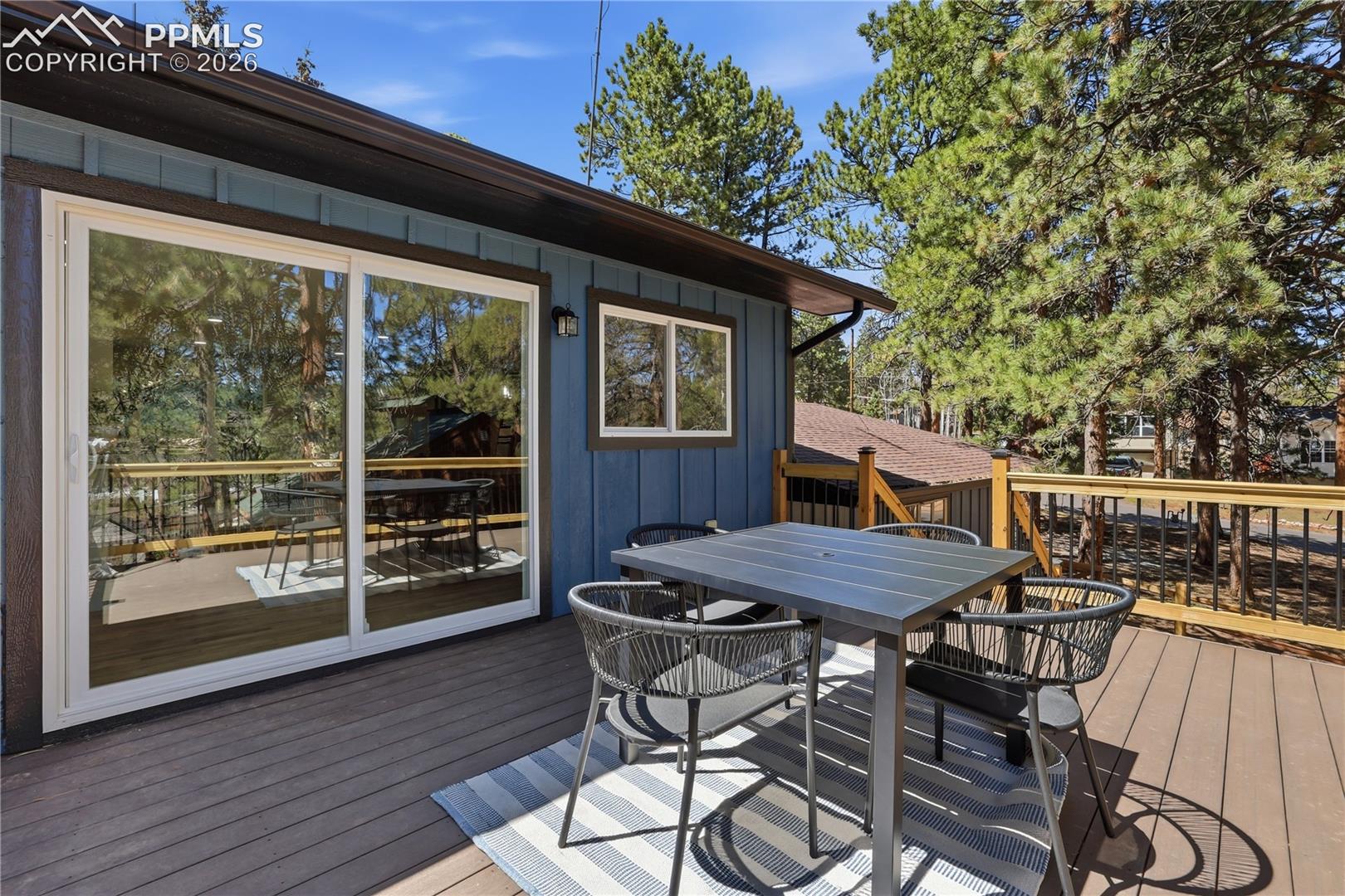 Listing photo 31 for 307 Evergreen Street