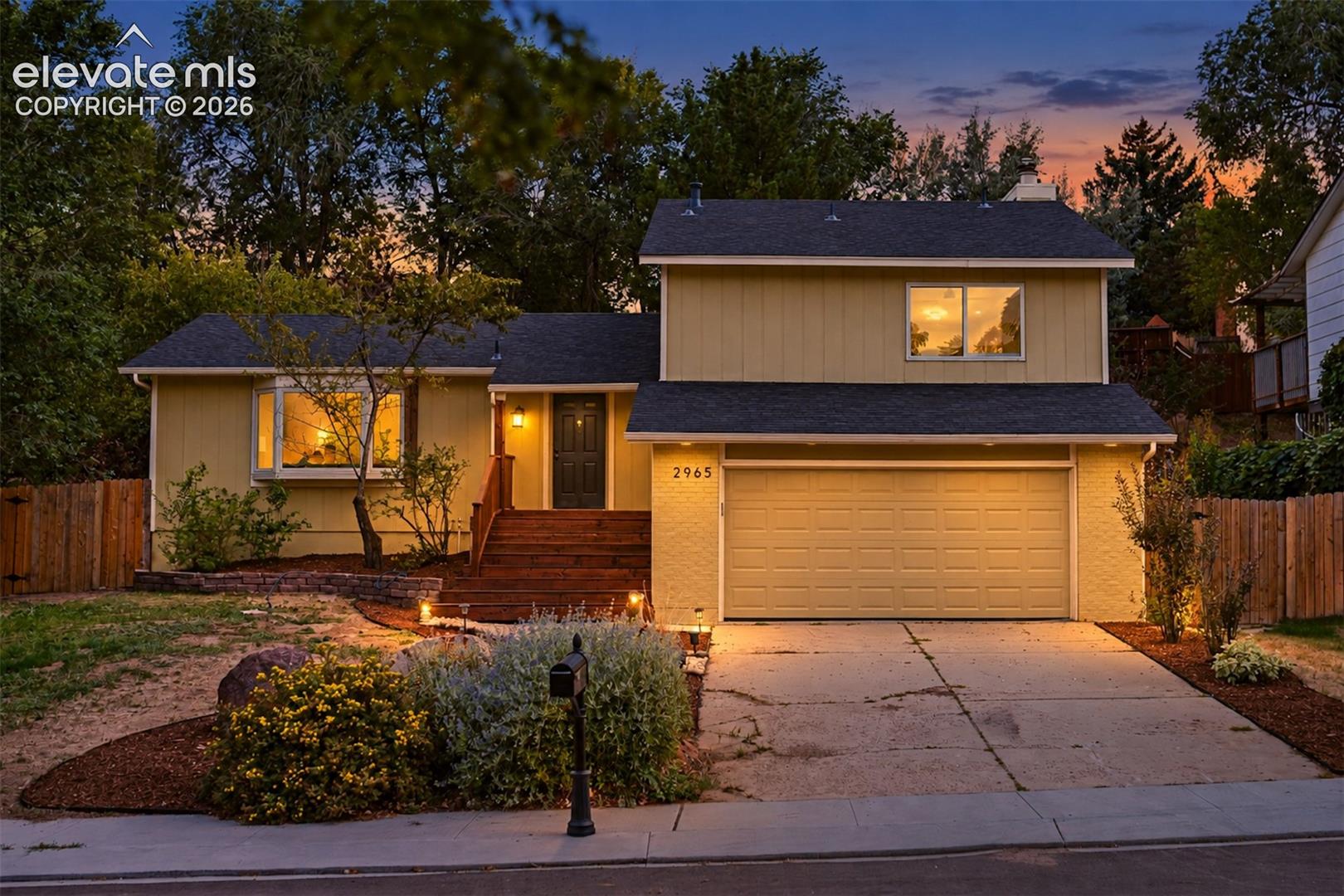 2965 Westcliff Circle