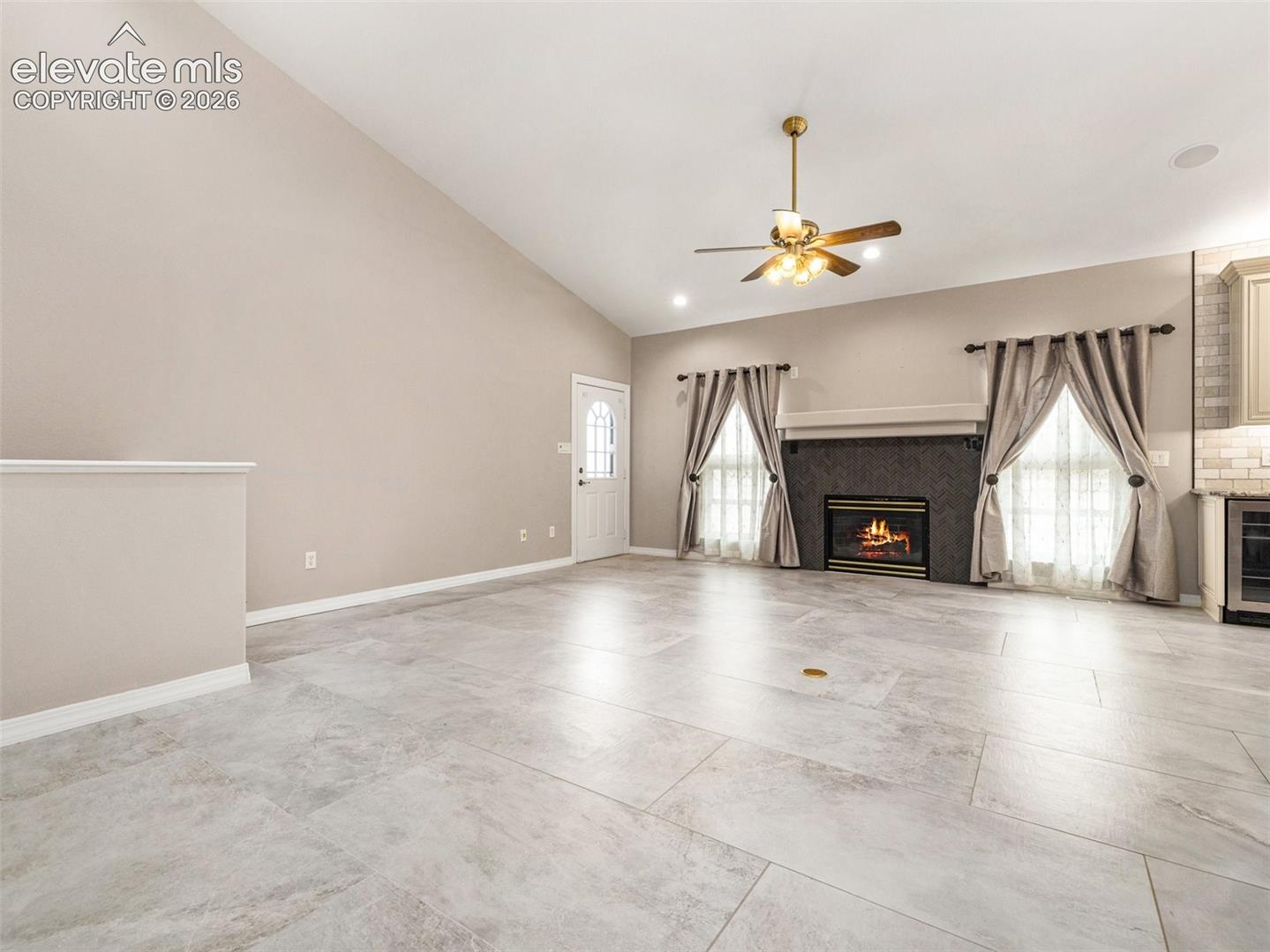 Listing photo 13 for 10 Erica Court
