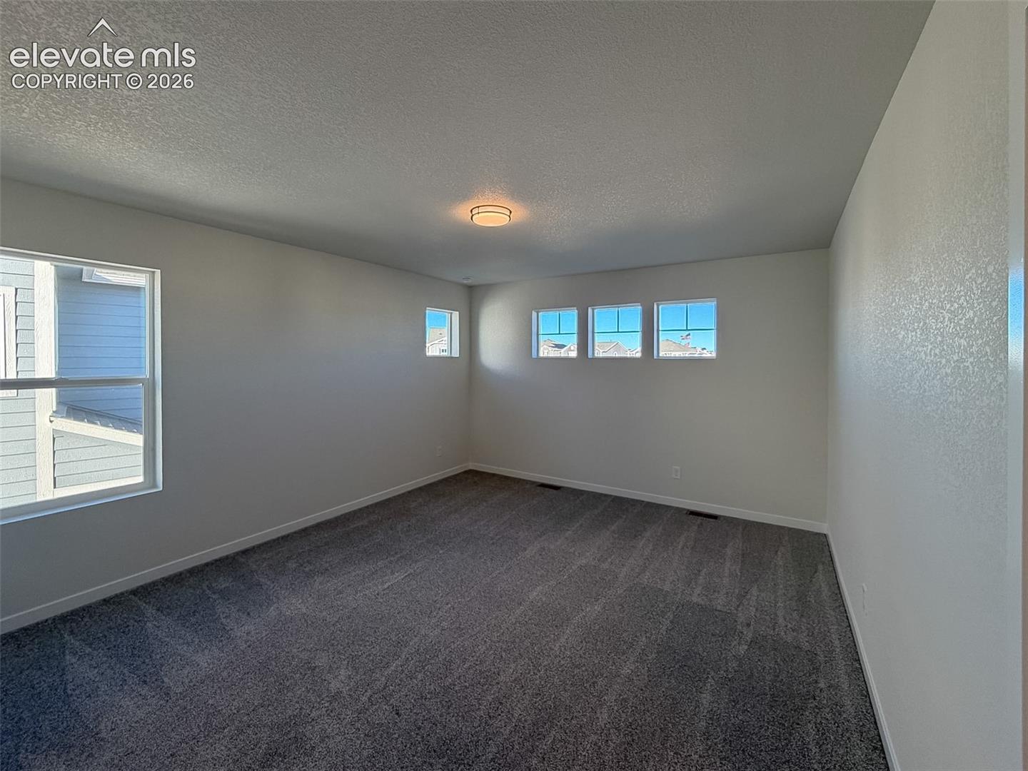 Listing photo 20 for 8515 Blue Feather Loop