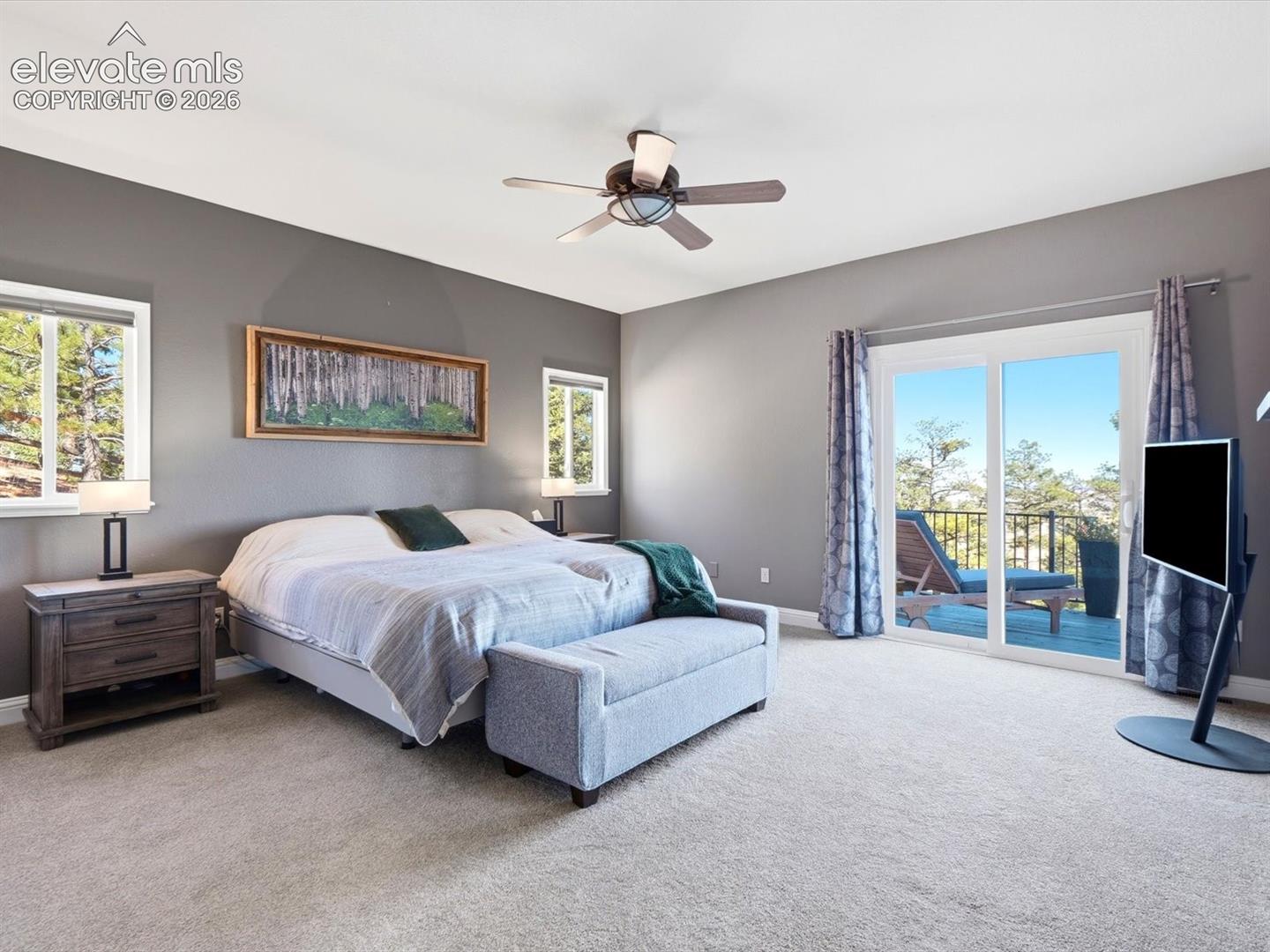 Listing photo 10 for 13084 Deer Ridge Way