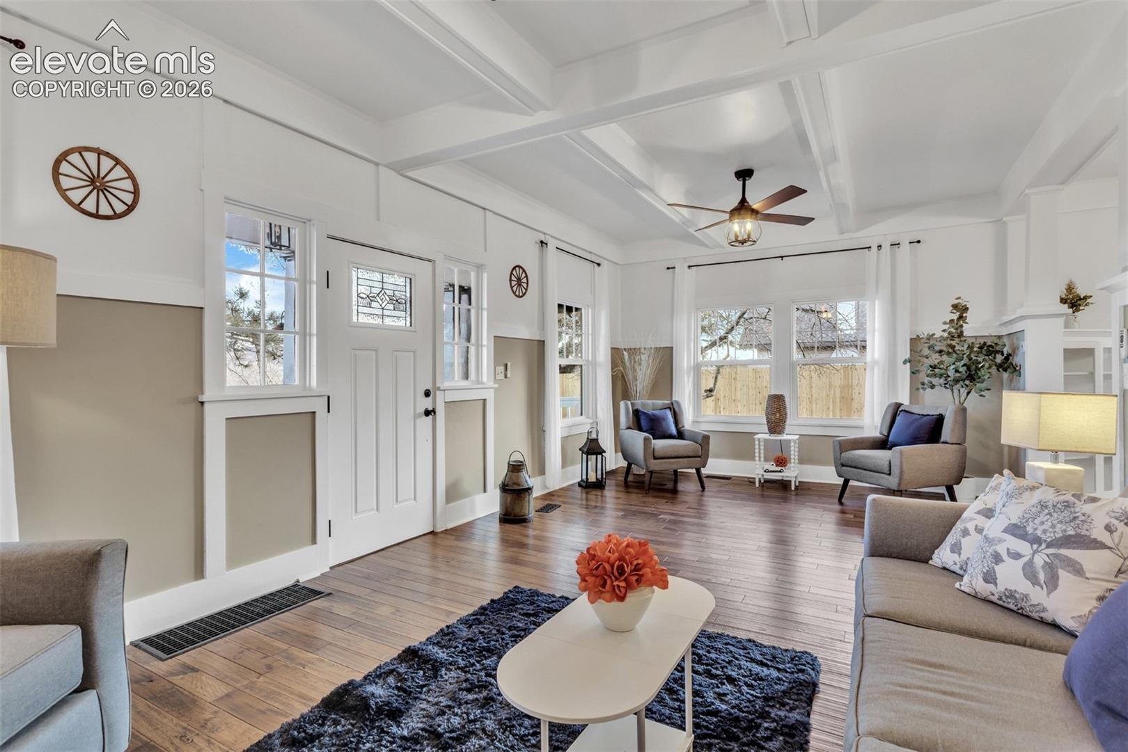 Listing photo 6 for 7801 Valley View Street