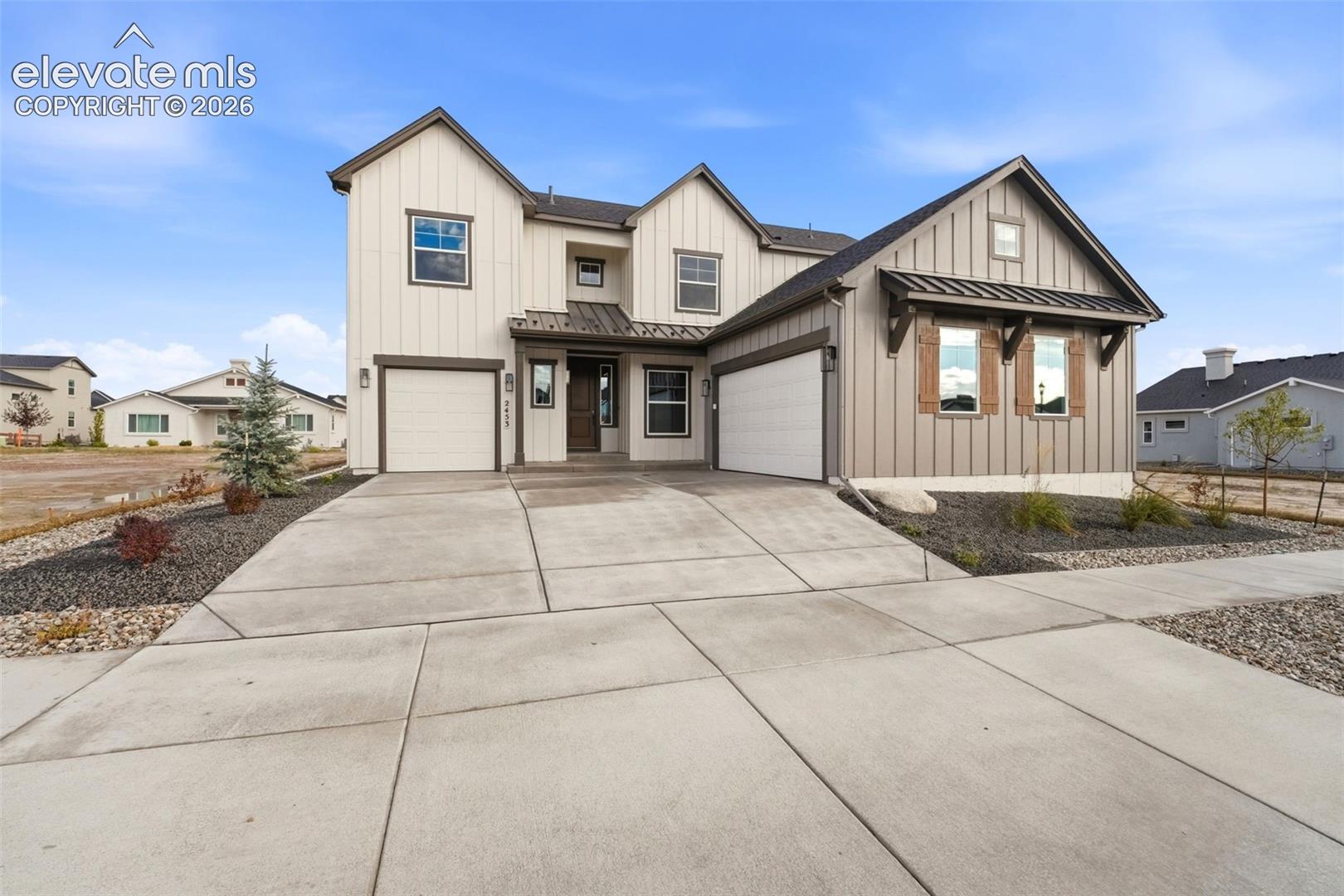 Listing photo 3 for 2453 Sangria Court