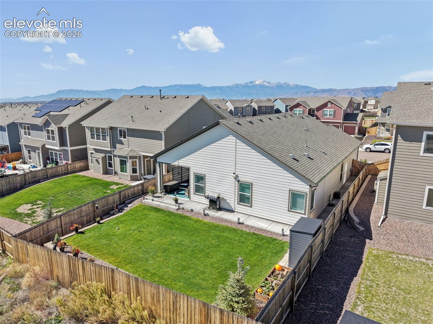 Listing photo 6 for 8675 Bynum Drive
