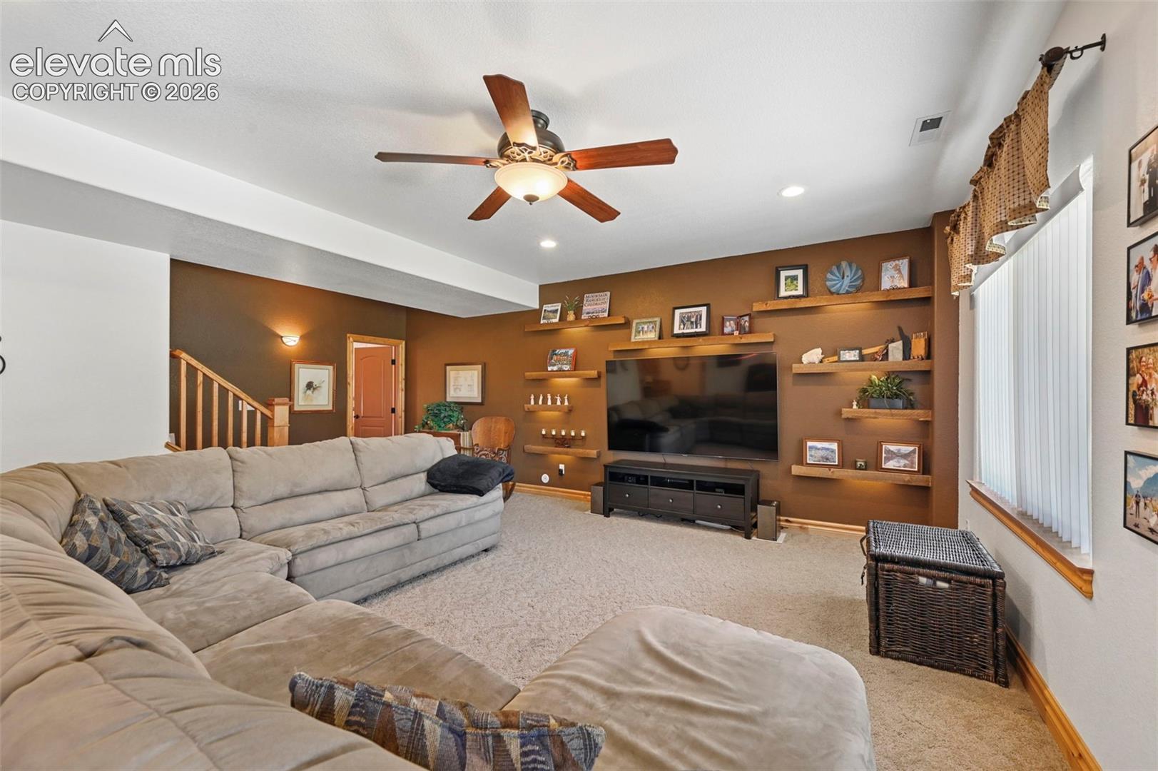 Listing photo 22 for 335 West Way