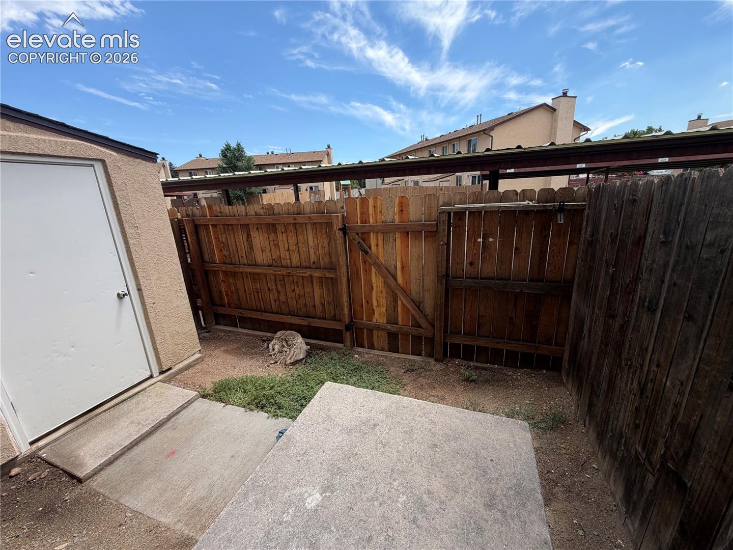 Listing photo 20 for 3075 Starlight Circle