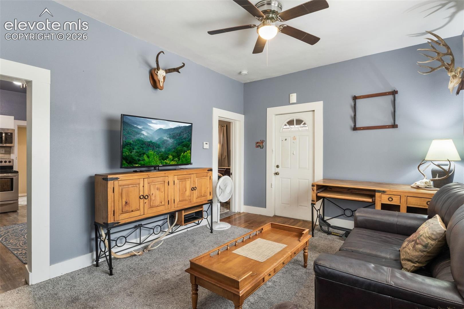 Listing photo 7 for 1418 Spruce Street