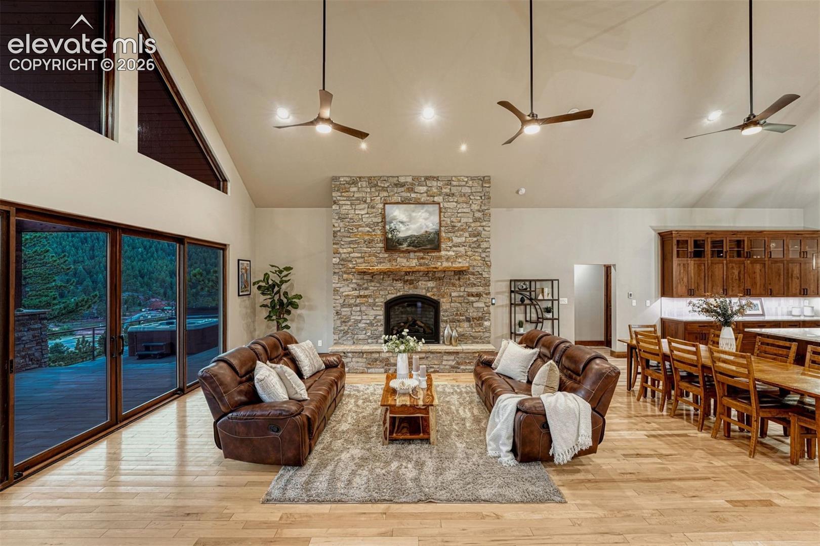 2751 Mountain Glen Court, photo 9