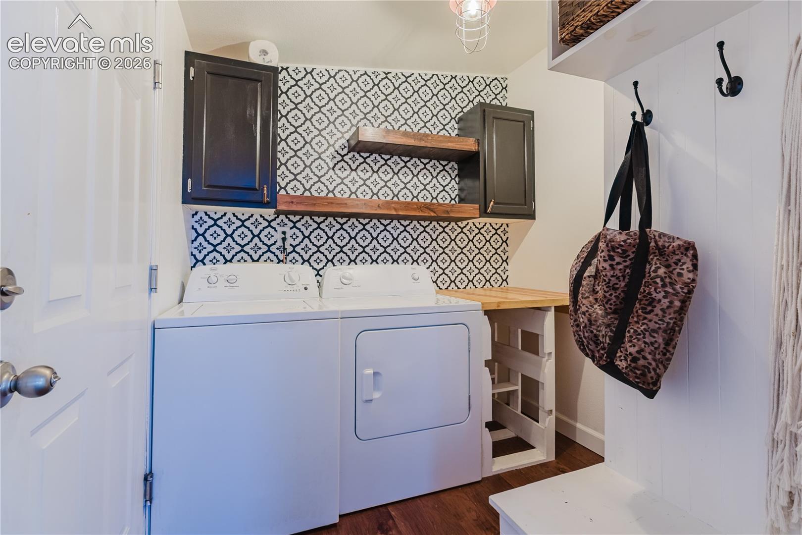 Listing photo 11 for 4096 Gray Fox Heights