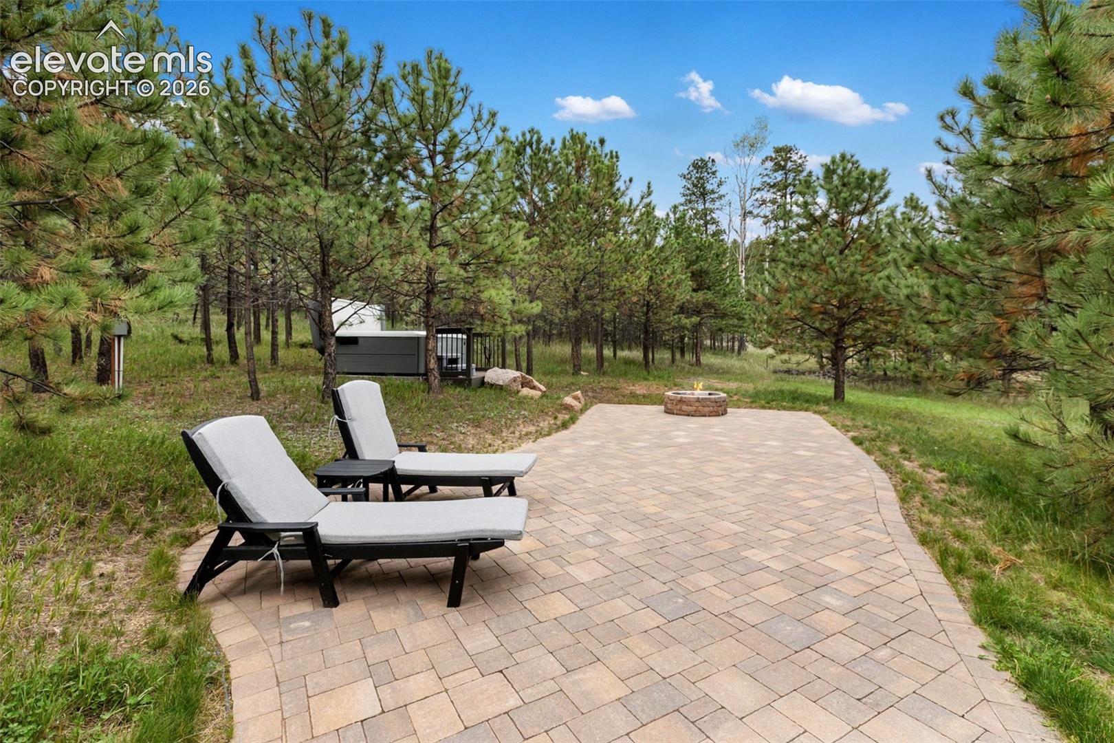 Listing photo 43 for 1110 Highlands Court