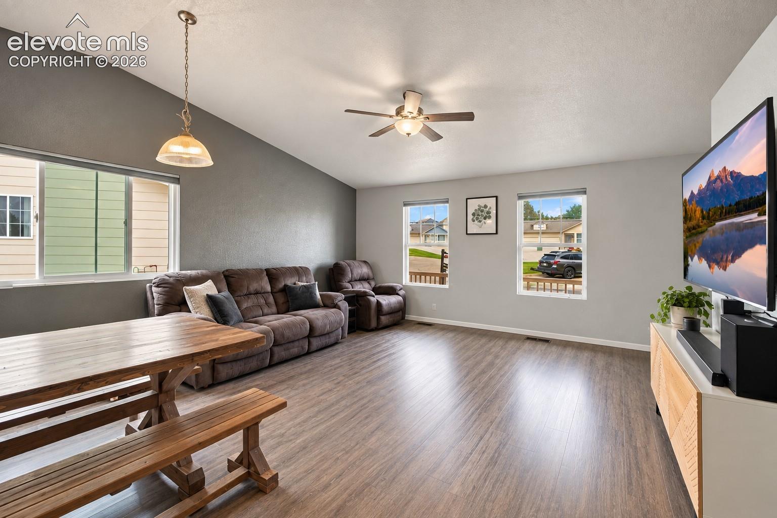 Listing photo 8 for 1324 Silver Hawk Court