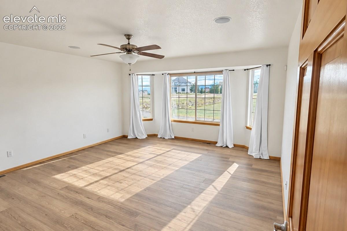 Listing photo 18 for 9736 Cairngorm Way