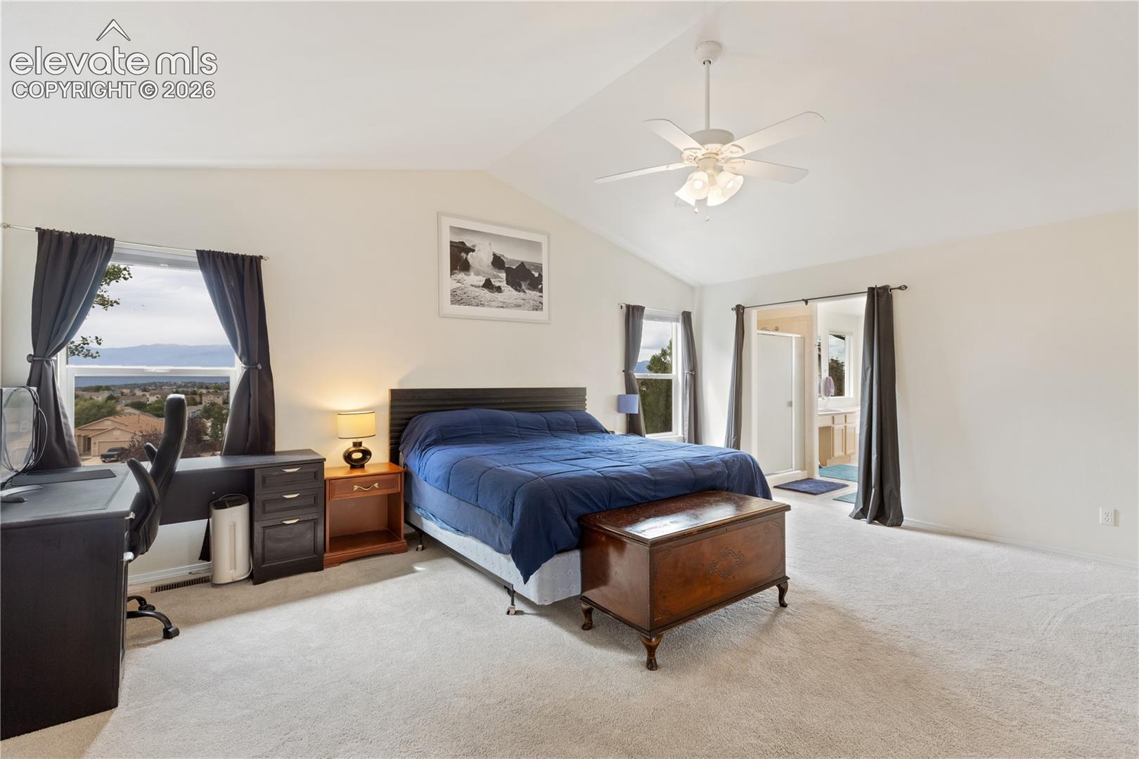 Listing photo 15 for 3916 Roan Drive